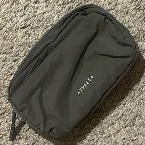 Athleta Gray Toiletry Bag Compact and Durable